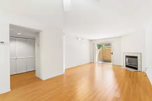 5885 Gloria Dr, Sacramento, CA 95822 - Photo 9