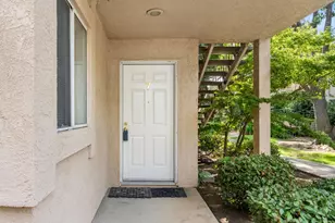 5885 Gloria Dr, Sacramento, CA 95822 - Photo 5