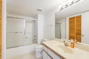 5885 Gloria Dr, Sacramento, CA 95822 - Photo 17