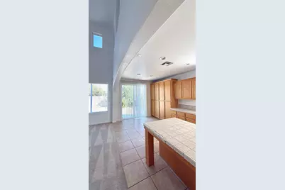 1952 Lonnie Beck Way, Stockton, CA 95209 - Photo 7
