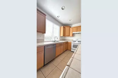 1952 Lonnie Beck Way, Stockton, CA 95209 - Photo 3
