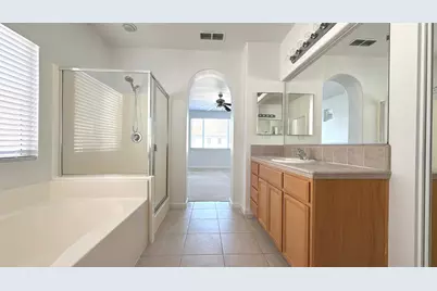 1952 Lonnie Beck Way, Stockton, CA 95209 - Photo 21