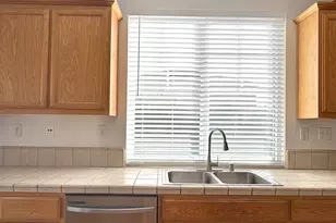 1952 Lonnie Beck Way, Stockton, CA 95209 - Photo 5