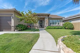 784 Aparicio Way, Galt, CA 95632 - Photo 9