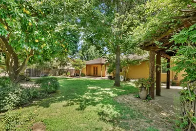 1101 W Oak Street, Lodi, CA 95240 - Photo 41