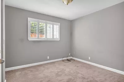 8146 Caribbean Way, Sacramento, CA 95826 - Photo 27