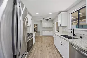 6820 Arabella Way, Sacramento, CA 95831 - Photo 7