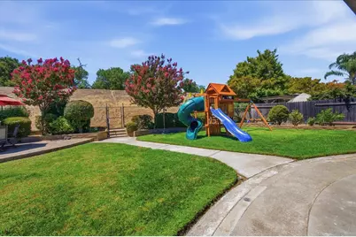 6820 Arabella Way, Sacramento, CA 95831 - Photo 51
