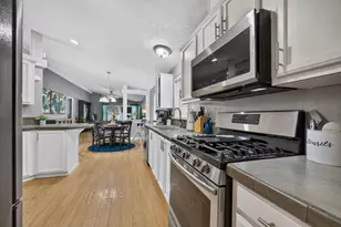 La Fiesta Way, Sacramento, CA 95828 - Photo 17