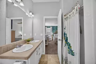 La Fiesta Way, Sacramento, CA 95828 - Photo 33
