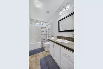 La Fiesta Way, Sacramento, CA 95828 - Photo 27