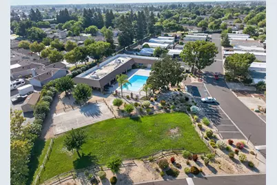 La Fiesta Way, Sacramento, CA 95828 - Photo 45