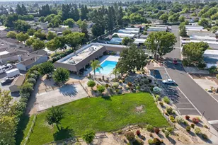 La Fiesta Way, Sacramento, CA 95828 - Photo 45