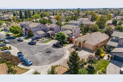 9636 Holly Creek Court, Elk Grove, CA 95757 - Photo 41