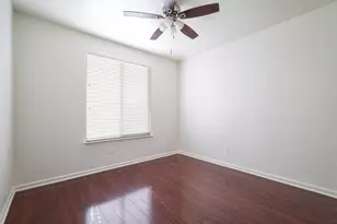 9604 Mainline Dr, Elk Grove, CA 95624 - Photo 27