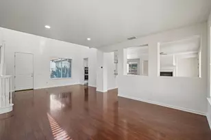 9604 Mainline Dr, Elk Grove, CA 95624 - Photo 15
