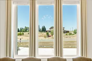 12201 Vineyard Hill Ct, Elk Grove, CA 95624 - Photo 5