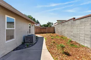 8048 Cardale Way, Sacramento, CA 95829 - Photo 39