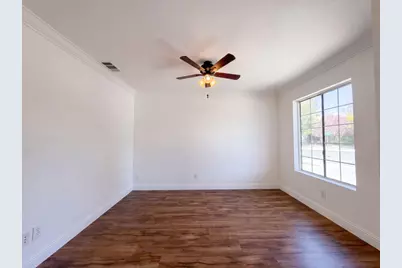 8460 Orchard Creek Way, Elk Grove, CA 95624 - Photo 17