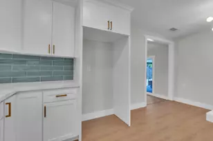 4941 Alcott Dr, Sacramento, CA 95820 - Photo 13