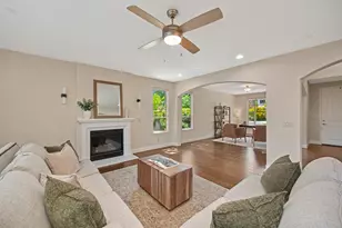 18 Triumph Ct, Sacramento, CA 95831 - Photo 5