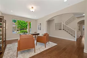 18 Triumph Ct, Sacramento, CA 95831 - Photo 9