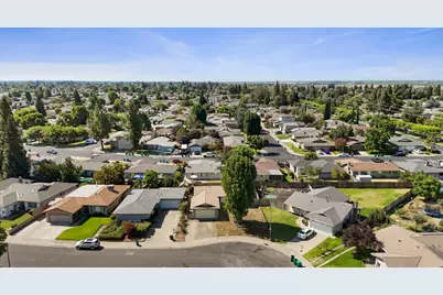 2426 Modoc Way, Lodi, CA 95242 - Photo 31