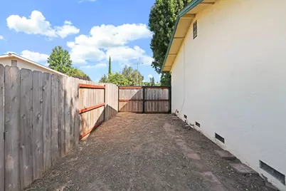 2426 Modoc Way, Lodi, CA 95242 - Photo 27