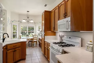5008 Skyway Dr, Fair Oaks, CA 95628 - Photo 19