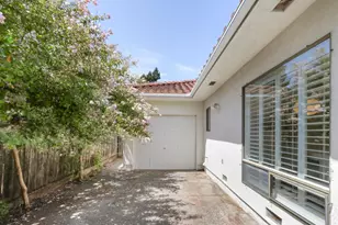 11 River Garden Ct, Sacramento, CA 95831 - Photo 65