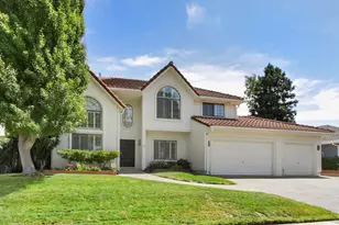 11 River Garden Ct, Sacramento, CA 95831 - Photo 3