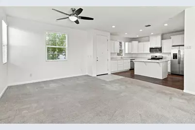 7820 Zaragoza Walk, Sacramento, CA 95823 - Photo 9