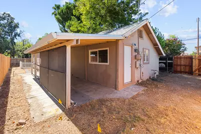 5200 20th Avenue, Sacramento, CA 95820 - Photo 23
