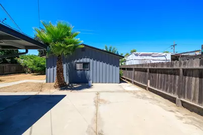 325 Oakshire Avenue, Modesto, CA 95354 - Photo 41