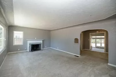 325 Oakshire Avenue, Modesto, CA 95354 - Photo 5