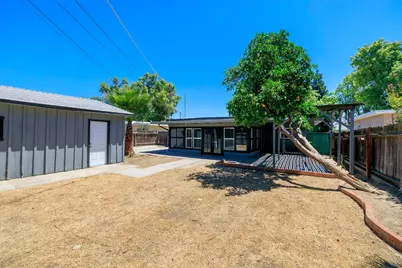325 Oakshire Avenue, Modesto, CA 95354 - Photo 33