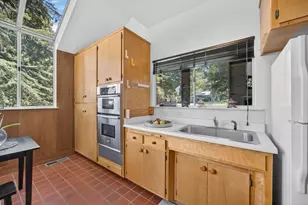 4520 S Land Park Dr, Sacramento, CA 95822 - Photo 9