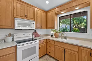 789 Harvey Way, Sacramento, CA 95831 - Photo 5