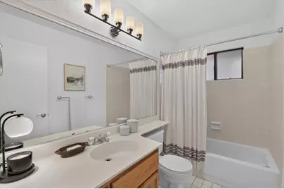 789 Harvey Way, Sacramento, CA 95831 - Photo 17
