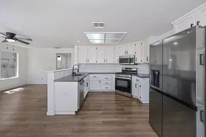 6431 Canyon Creek Way, Elk Grove, CA 95758 - Photo 21