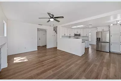6431 Canyon Creek Way, Elk Grove, CA 95758 - Photo 15