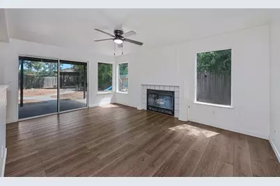6431 Canyon Creek Way, Elk Grove, CA 95758 - Photo 11