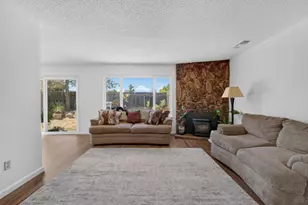 5645 Woodforest, Sacramento, CA 95842 - Photo 9