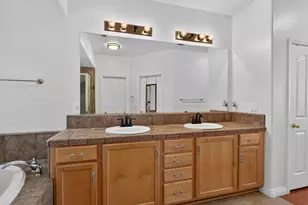 10236 Stathos Dr, Elk Grove, CA 95757 - Photo 41