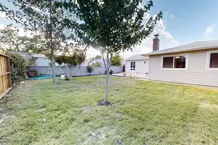 2034 Edwin Wy, Sacramento, CA 95825 - Photo 25