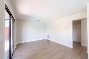 6005 La Castana Way, Sacramento, CA 95823 - Photo 7