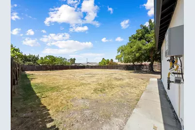 437 Saint Francis Street, Stockton, CA 95206 - Photo 11
