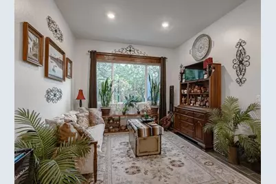 6388 E Fedora Avenue, Fresno, CA 93727 - Photo 15