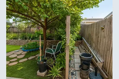6388 E Fedora Avenue, Fresno, CA 93727 - Photo 31