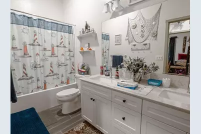 6388 E Fedora Avenue, Fresno, CA 93727 - Photo 23